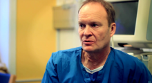 Professor og overlæge Jan Blaakær fortæller om æggestokkræft. 2:20 min.